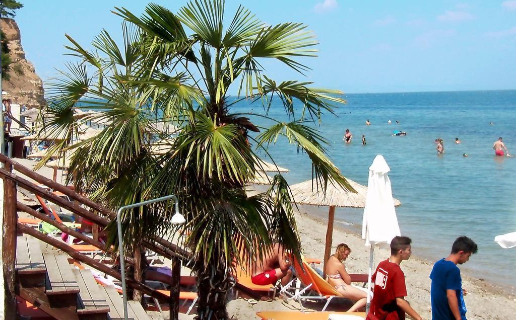 Hotel Dias Apartment Makrygialos Bagian luar foto
