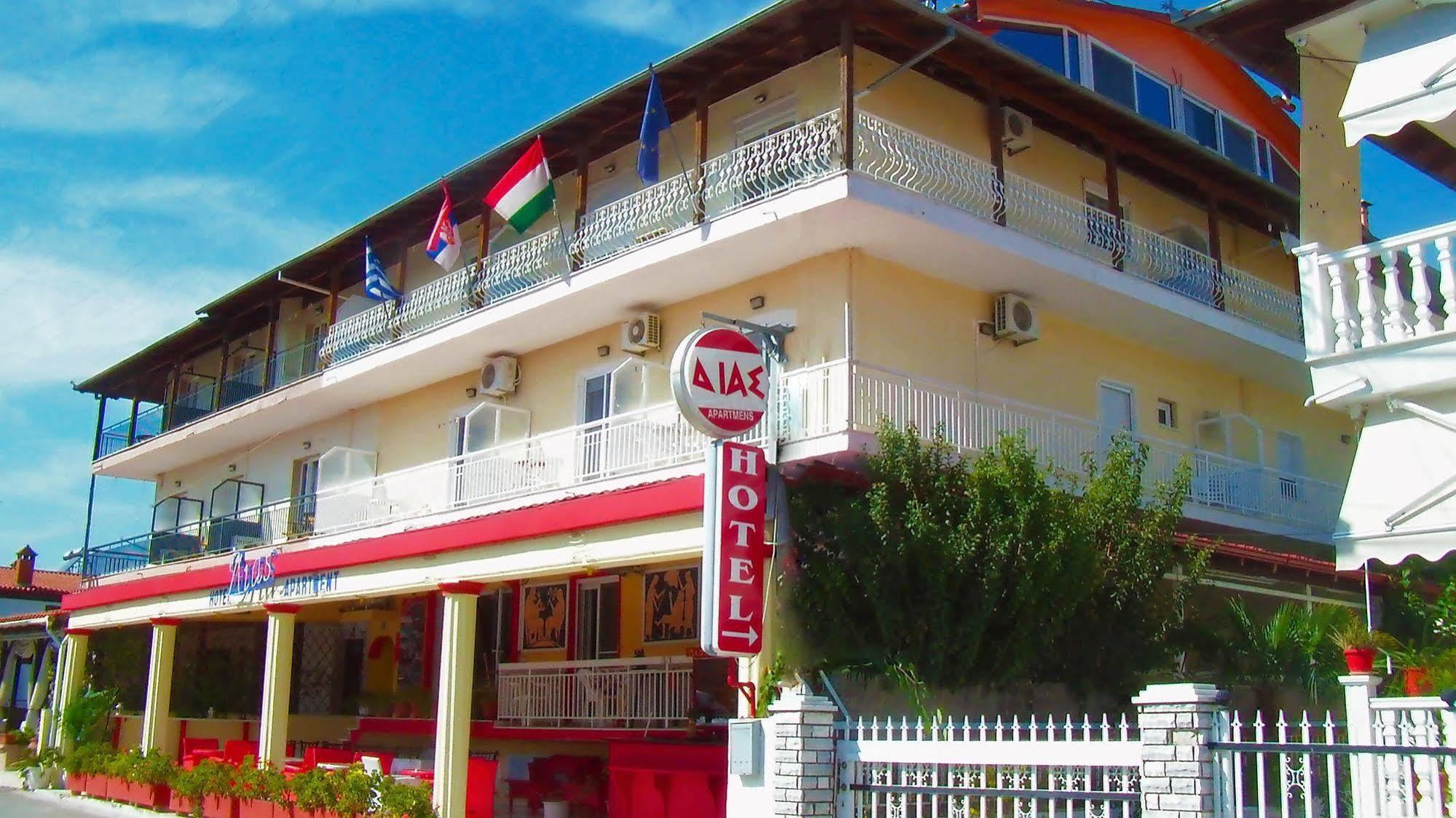 Hotel Dias Apartment Makrygialos Bagian luar foto